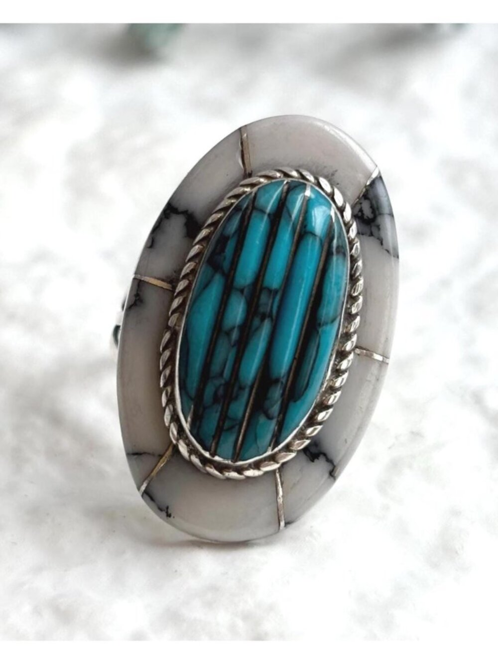 White Buffalo Turquoise Oval Jumbo Sterling Silver 925 Vintage Ring - sz 8